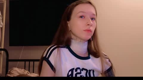 fran_bow online show from 6, 4, 2026