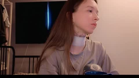 fran_bow online show from 7, 4, 2026