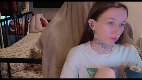 Snapshot of fran_bow chatting on 13, 5, 2026 fran_bow online show from 13, 5, 2026