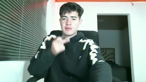 franccesco_699 online show from 3, 1, 2025