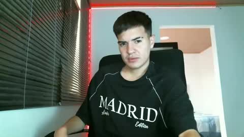 franccesco_699 online show from 3, 3, 2025