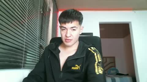 franccesco_699 online show from 6, 3, 2025