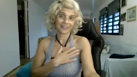 francelune online show from 11, 2, 2025