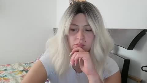 Snapshot of francescaasmith chatting on 18, 11, 2025 Francesca online show from 18, 11, 2025