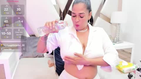 Snapshot of franchescaa chatting on 19, 10, 2025 Victoria Franchesca online show from 19, 10, 2025