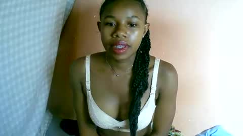 Snapshot of franciefrancie chatting on 28, 2, 2025 francilla online show from 28, 2, 2025