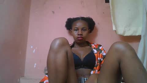 Snapshot of franciefrancie chatting on 12, 3, 2025 francilla online show from 12, 3, 2025