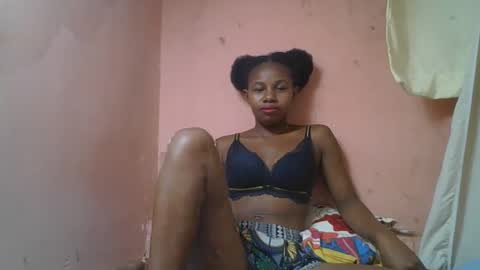 Snapshot of franciefrancie chatting on 12, 3, 2025 francilla online show from 12, 3, 2025