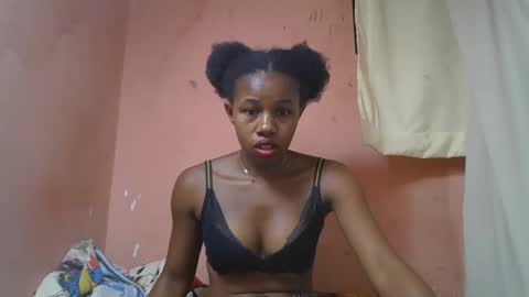 Snapshot of franciefrancie chatting on 12, 3, 2025 francilla online show from 12, 3, 2025