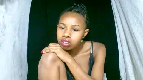 Snapshot of franciefrancie chatting on 20, 9, 2025 francilla online show from 20, 9, 2025