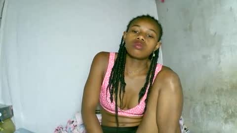 Snapshot of franciefrancie chatting on 5, 10, 2025 francilla online show from 5, 10, 2025