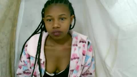 Snapshot of franciefrancie chatting on 15, 10, 2025 francilla online show from 15, 10, 2025