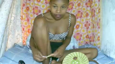 Snapshot of franciefrancie chatting on 11, 11, 2025 francilla online show from 11, 11, 2025