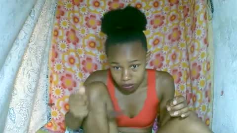 Snapshot of franciefrancie chatting on 19, 11, 2025 francilla online show from 19, 11, 2025