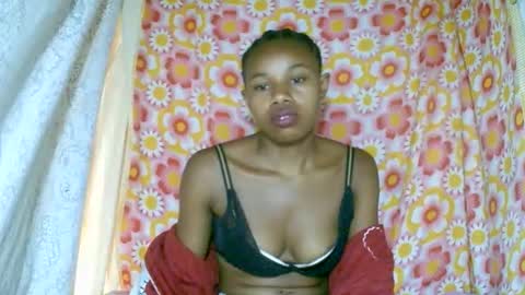 Snapshot of franciefrancie chatting on 21, 11, 2025 francilla online show from 21, 11, 2025