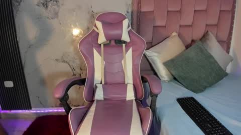 Laura online show from 15, 9, 2025