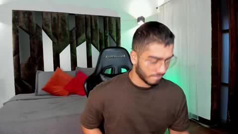 Snapshot of francobanderas1 chatting on 1, 12, 2025 FRANCO online show from 1, 12, 2025