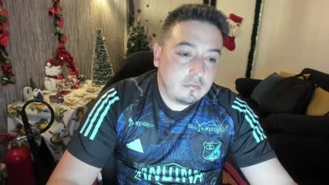 Snapshot of francoisroy chatting on 5, 12, 2024 Juan online show from 5, 12, 2024