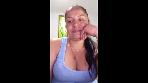 Snapshot of francy_froz chatting on 4, 5, 2026 francy froz online show from 4, 5, 2026