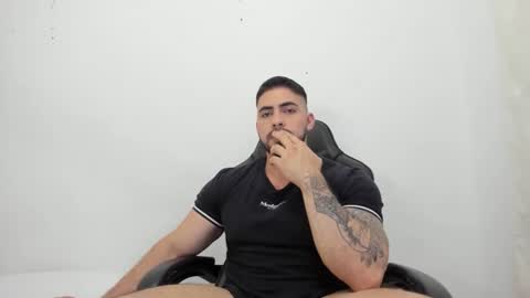 frank_foxx1 online show from 16, 3, 2026