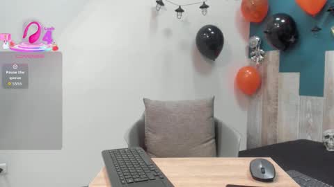 Snapshot of frank_millers chatting on 21, 10, 2025 Frank online show from 21, 10, 2025