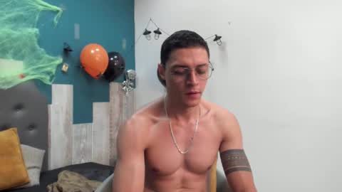 Snapshot of frank_millers chatting on 4, 11, 2025 Frank online show from 4, 11, 2025