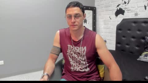 Snapshot of frank_millers chatting on 12, 11, 2025 Frank online show from 12, 11, 2025