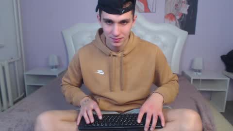 Snapshot of frank_mooree chatting on 6, 12, 2024 Frank online show from 6, 12, 2024