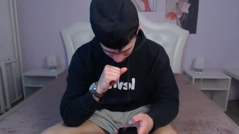 Snapshot of frank_mooree chatting on 15, 12, 2024 Frank online show from 15, 12, 2024