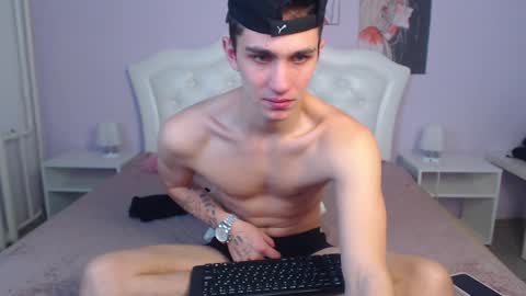 Snapshot of frank_mooree chatting on 15, 12, 2024 Frank online show from 15, 12, 2024