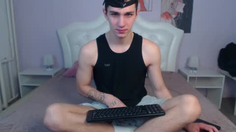 Snapshot of frank_mooree chatting on 18, 12, 2024 Frank online show from 18, 12, 2024