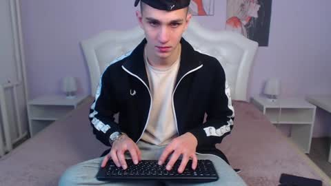 Snapshot of frank_mooree chatting on 21, 12, 2024 Frank online show from 21, 12, 2024