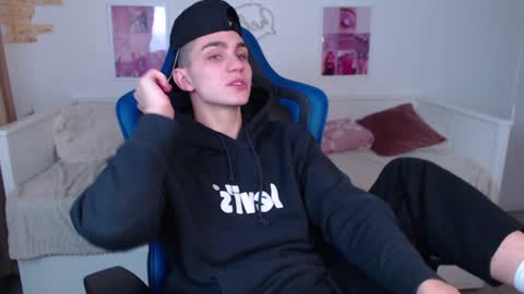 Snapshot of frank_mooree chatting on 26, 12, 2024 Frank online show from 26, 12, 2024