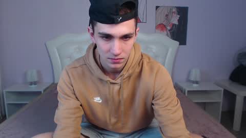 Snapshot of frank_mooree chatting on 10, 1, 2025 Frank online show from 10, 1, 2025