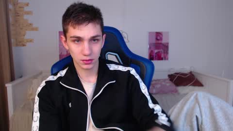 Snapshot of frank_mooree chatting on 13, 1, 2025 Frank online show from 13, 1, 2025