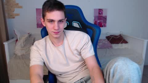 Snapshot of frank_mooree chatting on 14, 1, 2025 Frank online show from 14, 1, 2025