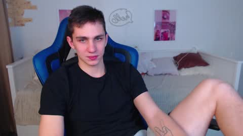 Snapshot of frank_mooree chatting on 18, 1, 2025 Frank online show from 18, 1, 2025