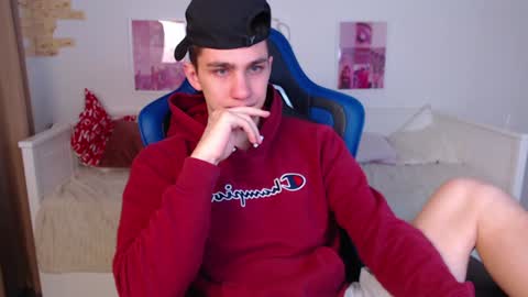 Snapshot of frank_mooree chatting on 19, 1, 2025 Frank online show from 19, 1, 2025