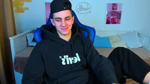 Snapshot of frank_mooree chatting on 11, 2, 2025 Frank online show from 11, 2, 2025