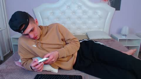 Snapshot of frank_mooree chatting on 12, 2, 2025 Frank online show from 12, 2, 2025