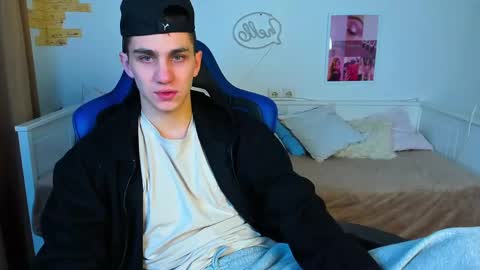 Snapshot of frank_mooree chatting on 15, 2, 2025 Frank online show from 15, 2, 2025