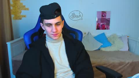 Snapshot of frank_mooree chatting on 18, 2, 2025 Frank online show from 18, 2, 2025