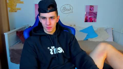 Snapshot of frank_mooree chatting on 21, 2, 2025 Frank online show from 21, 2, 2025