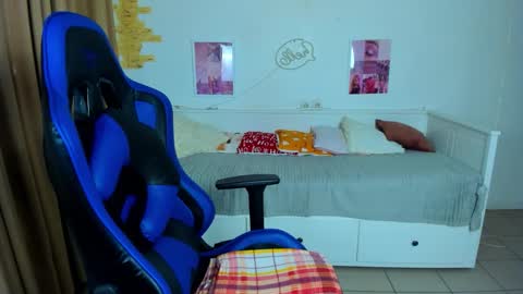 Snapshot of frank_mooree chatting on 16, 10, 2025 Frank online show from 16, 10, 2025