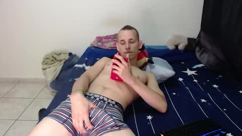 Snapshot of frankbroad68 chatting on 27, 10, 2025 Frank online show from 27, 10, 2025