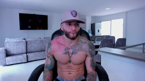 Snapshot of frankfarrellx chatting on 19, 2, 2025 Frank Farrell. Hey remember to give me a thumbs up Ty online show from 19, 2, 2025