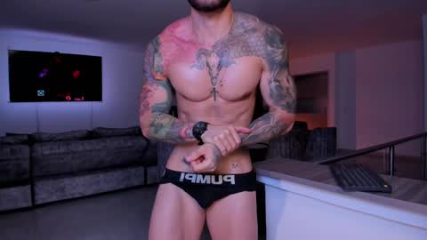 Snapshot of frankfarrellx chatting on 28, 2, 2025 Frank Farrell. Hey remember to give me a thumbs up Ty online show from 28, 2, 2025