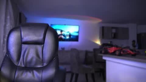 Snapshot of frankfarrellx chatting on 16, 9, 2025 Frank Farrell. Hey remember to give me a thumbs up Ty online show from 16, 9, 2025