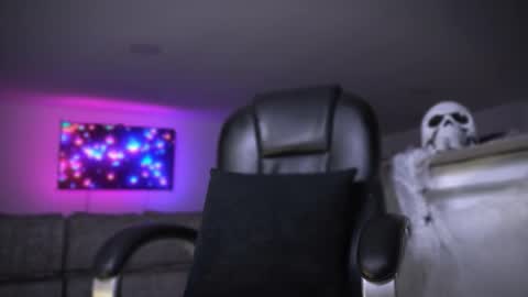 Snapshot of frankfarrellx chatting on 24, 10, 2025 Frank Farrell. Hey remember to give me a thumbs up Ty online show from 24, 10, 2025