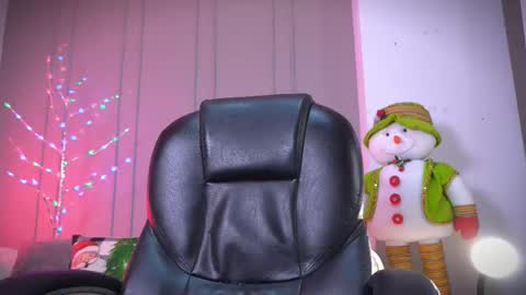 Snapshot of frankfarrellx chatting on 23, 11, 2025 Frank Farrell. Hey remember to give me a thumbs up Ty online show from 23, 11, 2025